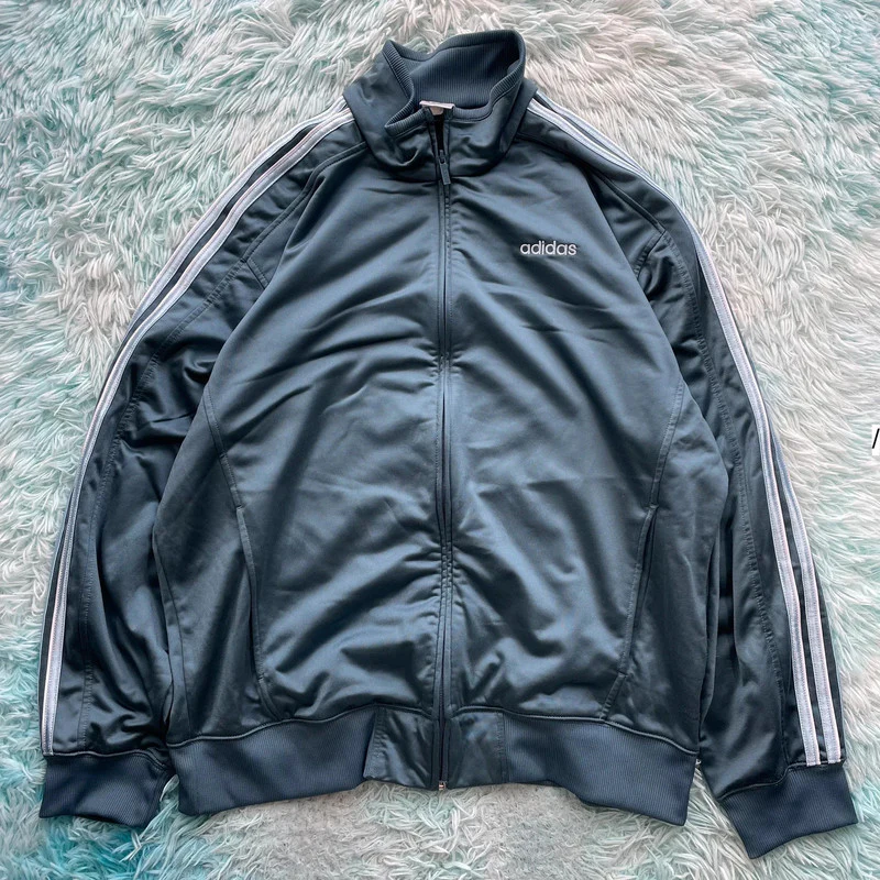 Coats & Jackets